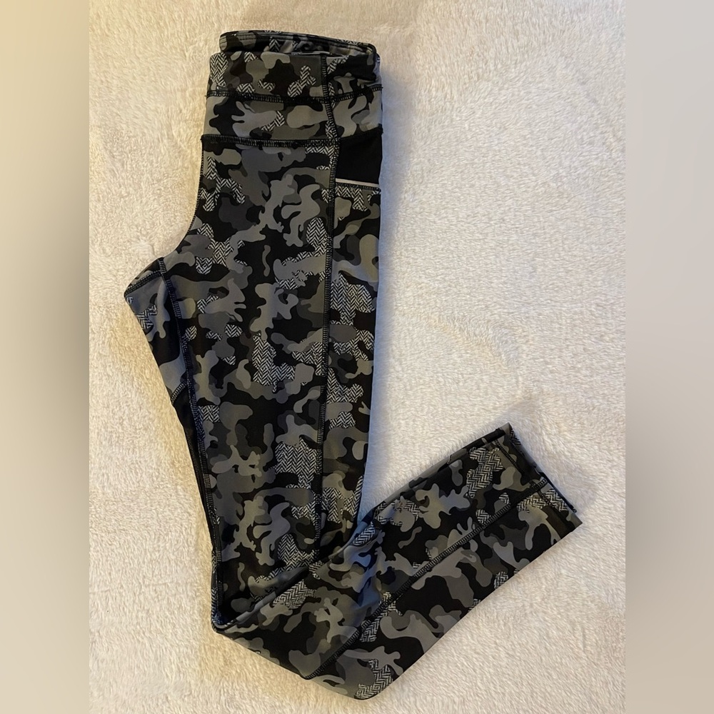 🖤 Steve Madden Camouflage Leggings